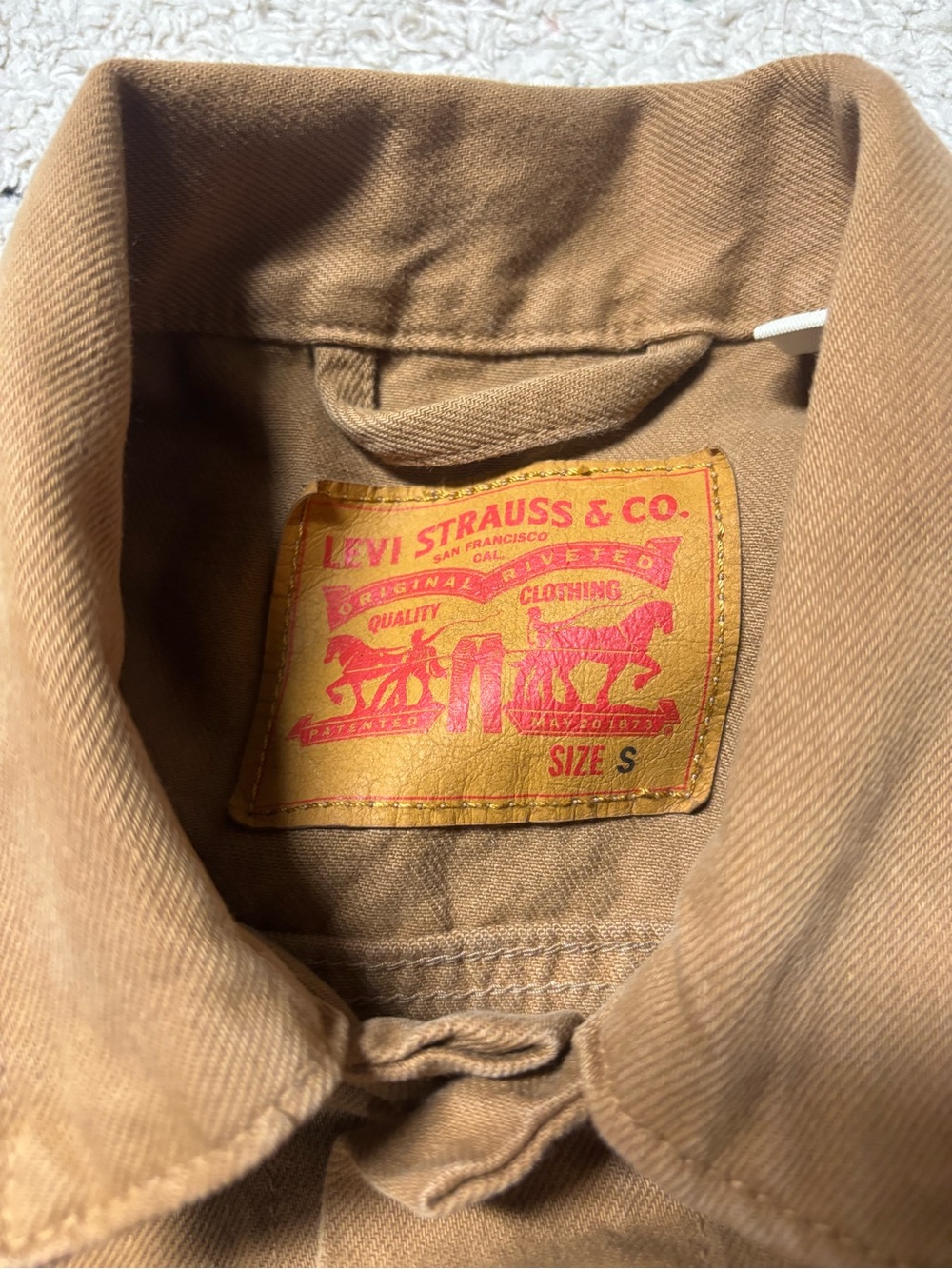 Levi’s Jacket - Picture 2 of 2